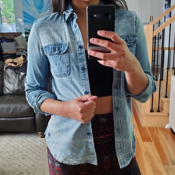 American Eagle Acid Wash denim button down Top - Picture 2 of 6